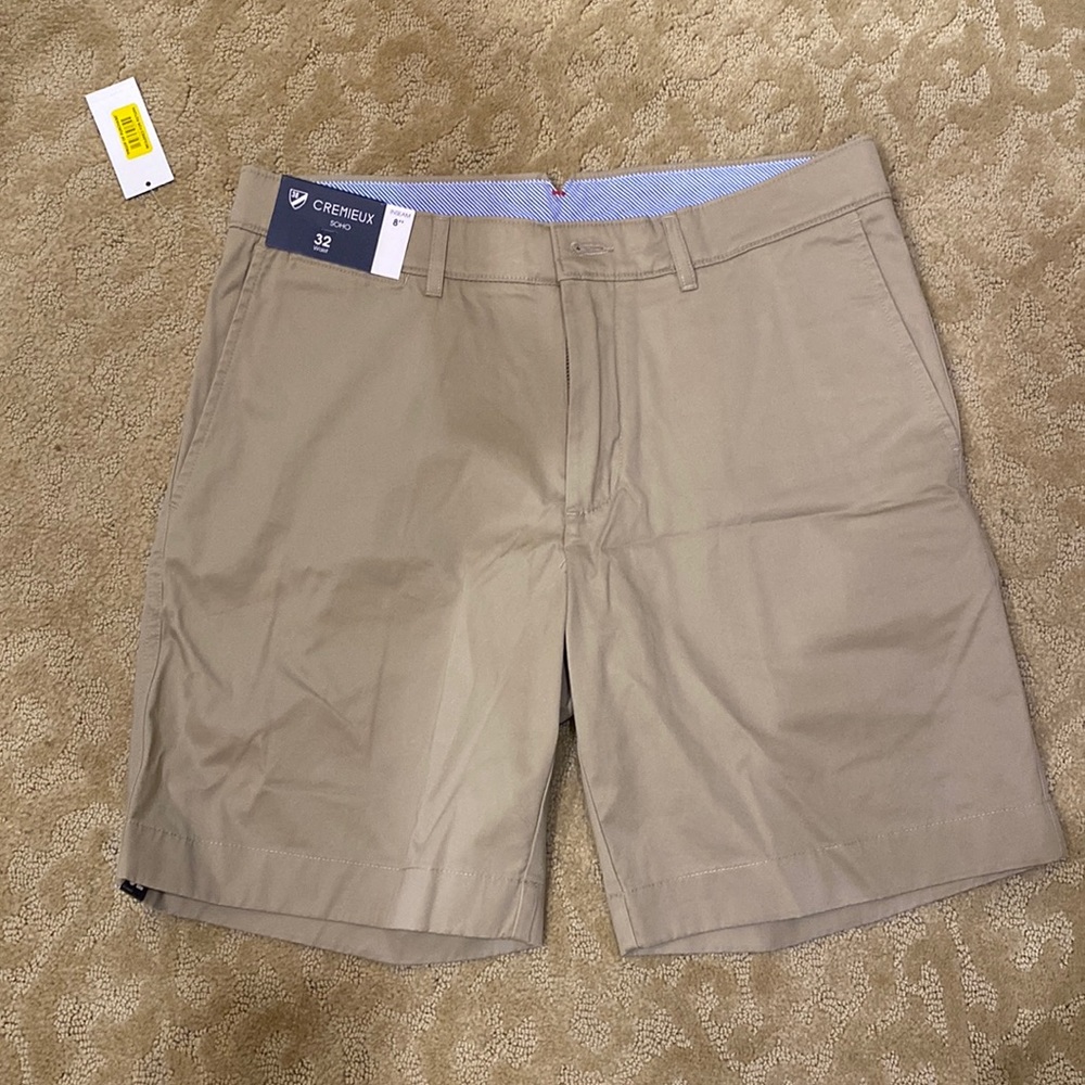 Men’s khaki shorts 8 inch inseam. Cremieux brand